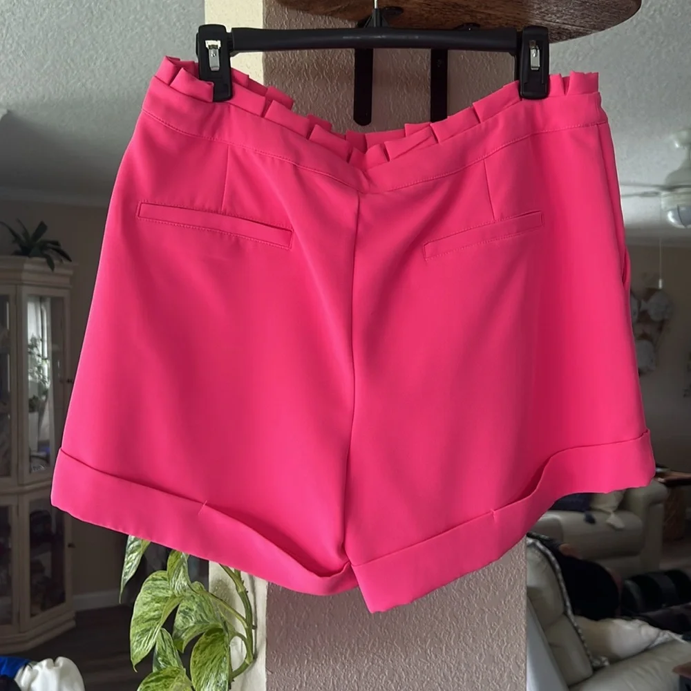 Pink short set. - Picture 2 of 7